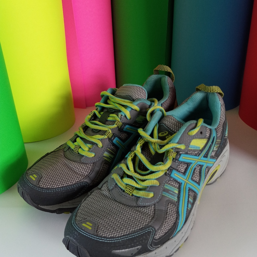ASICS women's running shoes, good condition